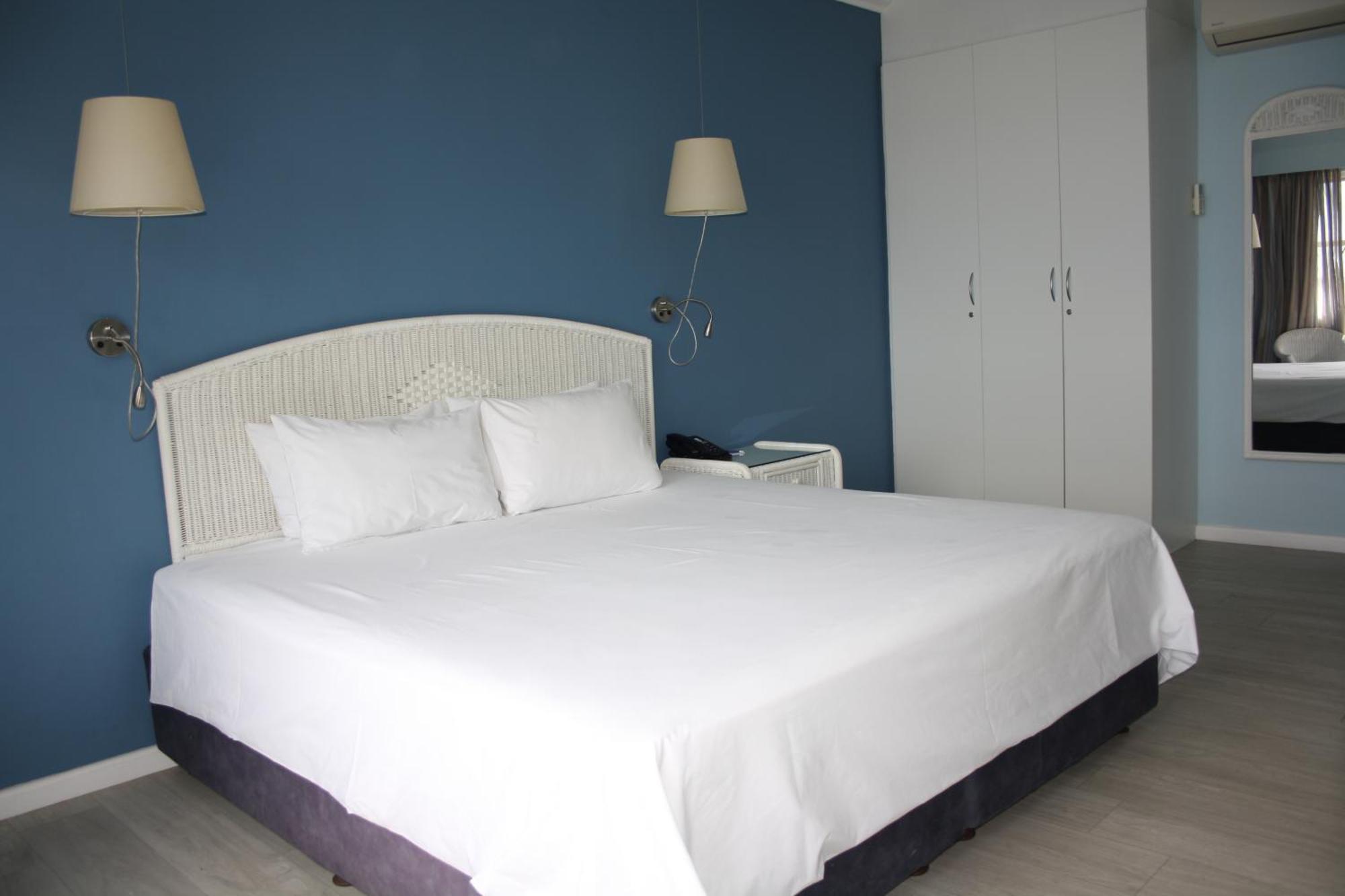 Saldanha Bay Hotel Стая снимка